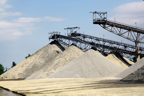 Sand mining (Shutterstock)