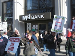 M&I Bank in Madison sees throngs of protesters