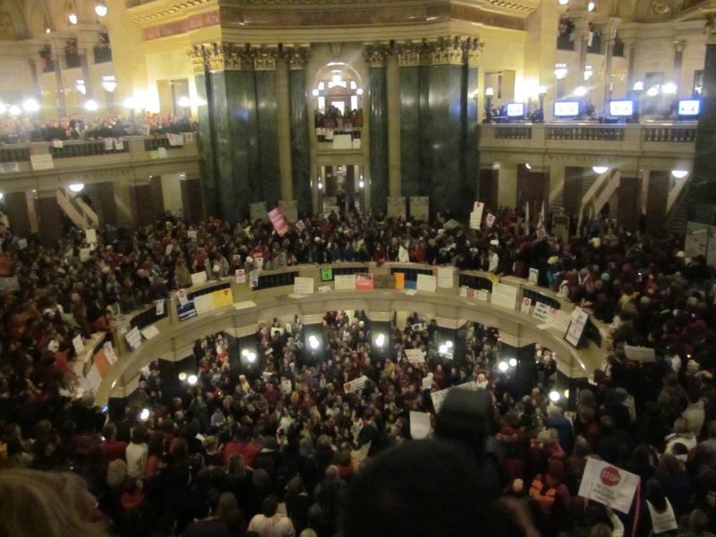 Thousands in the rotunda